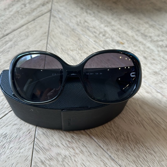 Prada Sunglasses SPR27L - Picture 7 of 9